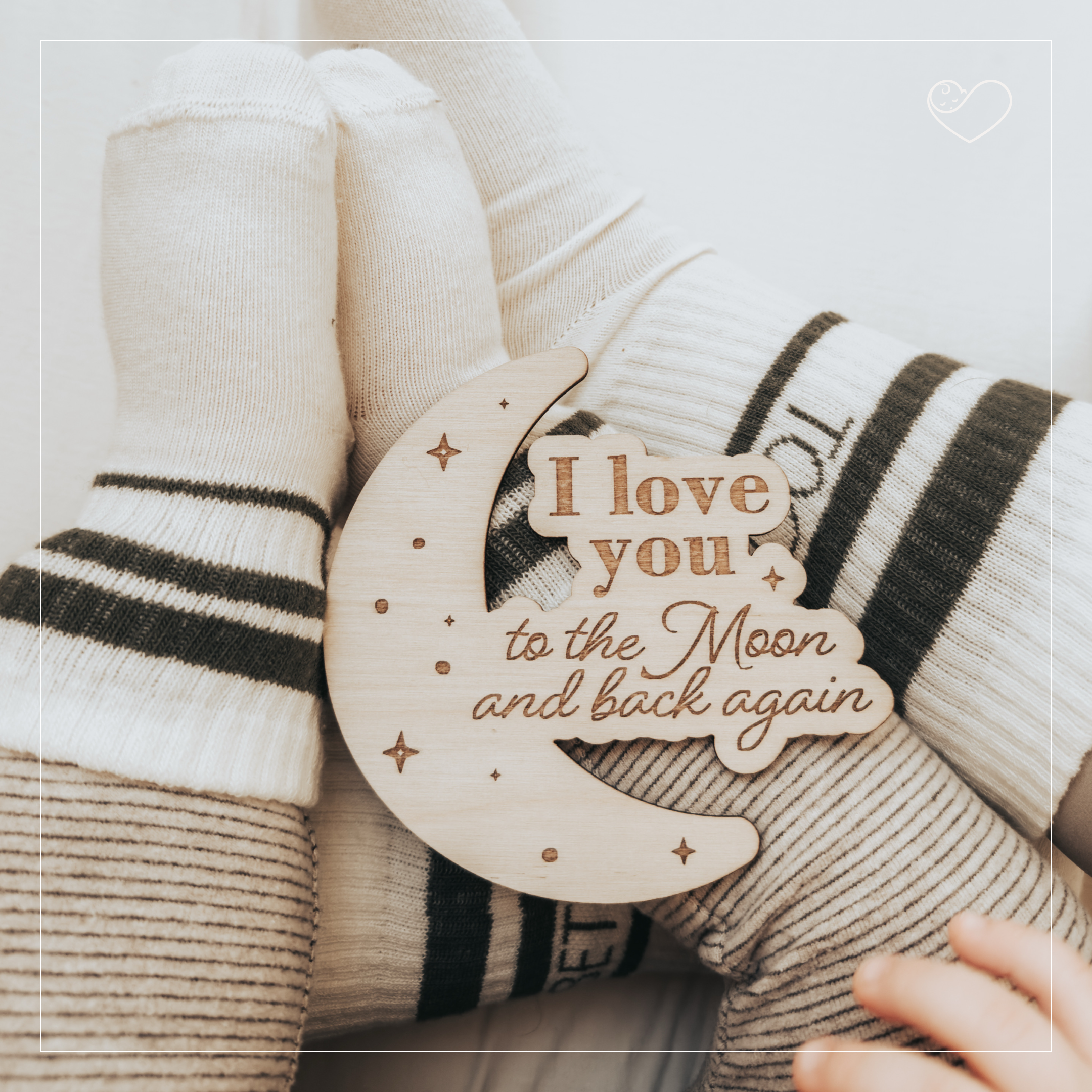 Wilkommensschild zur Geburt Mond "I love you to the moon and back again"