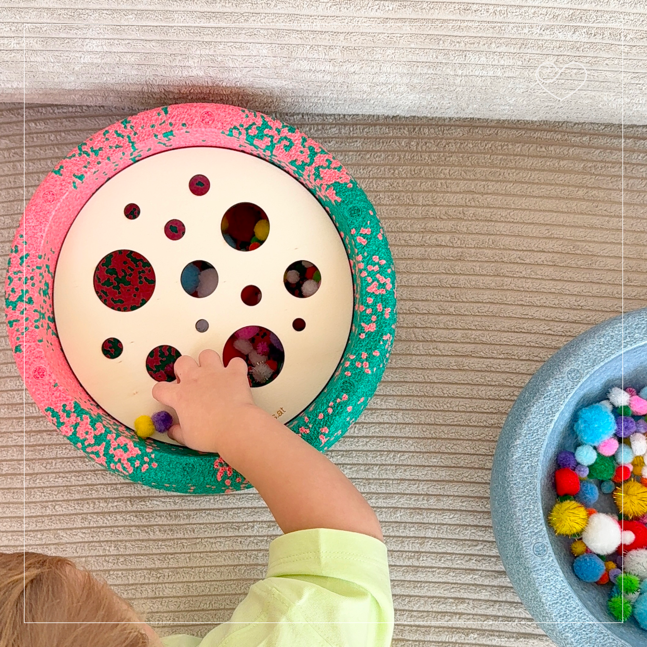 Stapelstein Aktivitätsplatte "Lochplatte (groß und klein)"