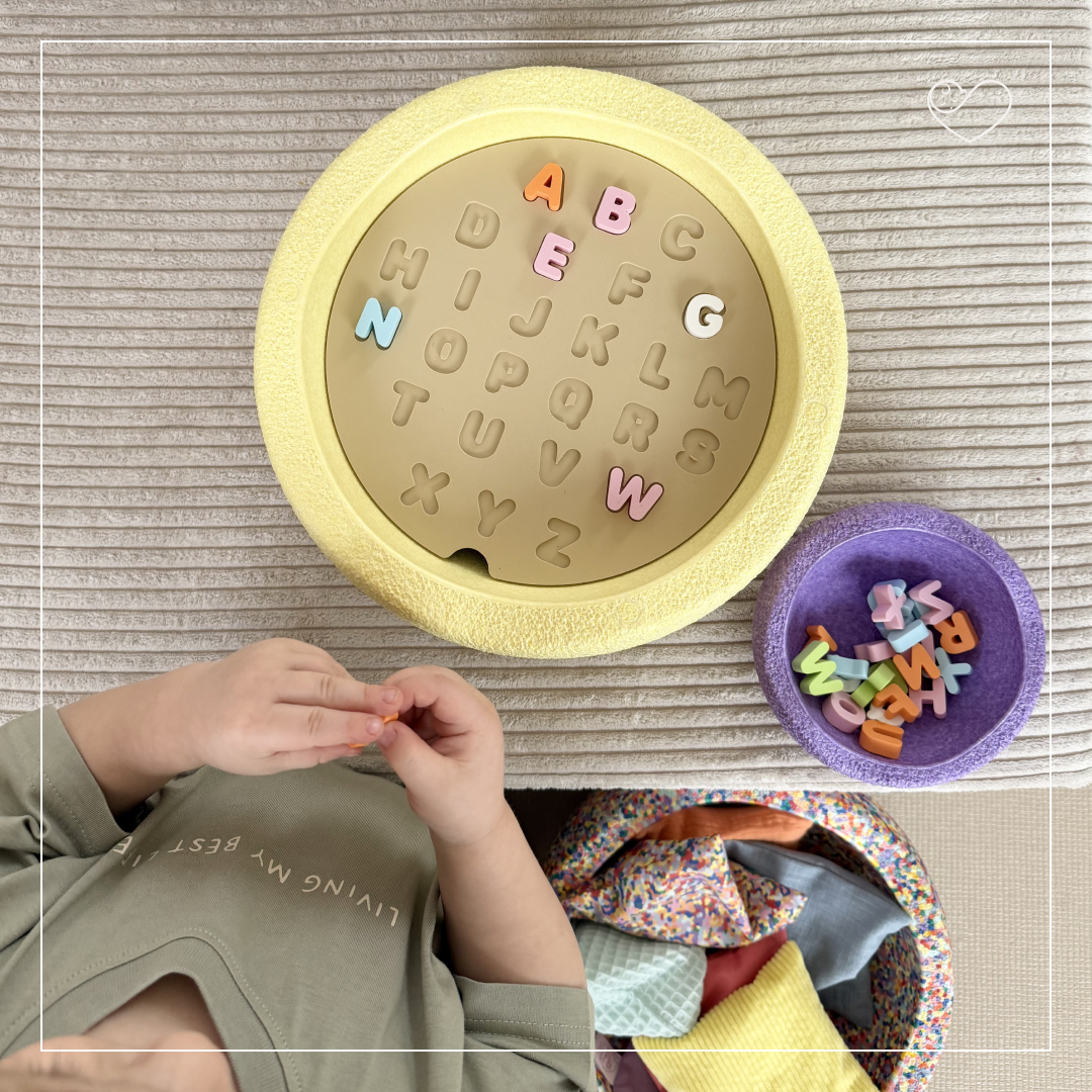 Stapelstein Aktivitätsplatte "Alphabet"